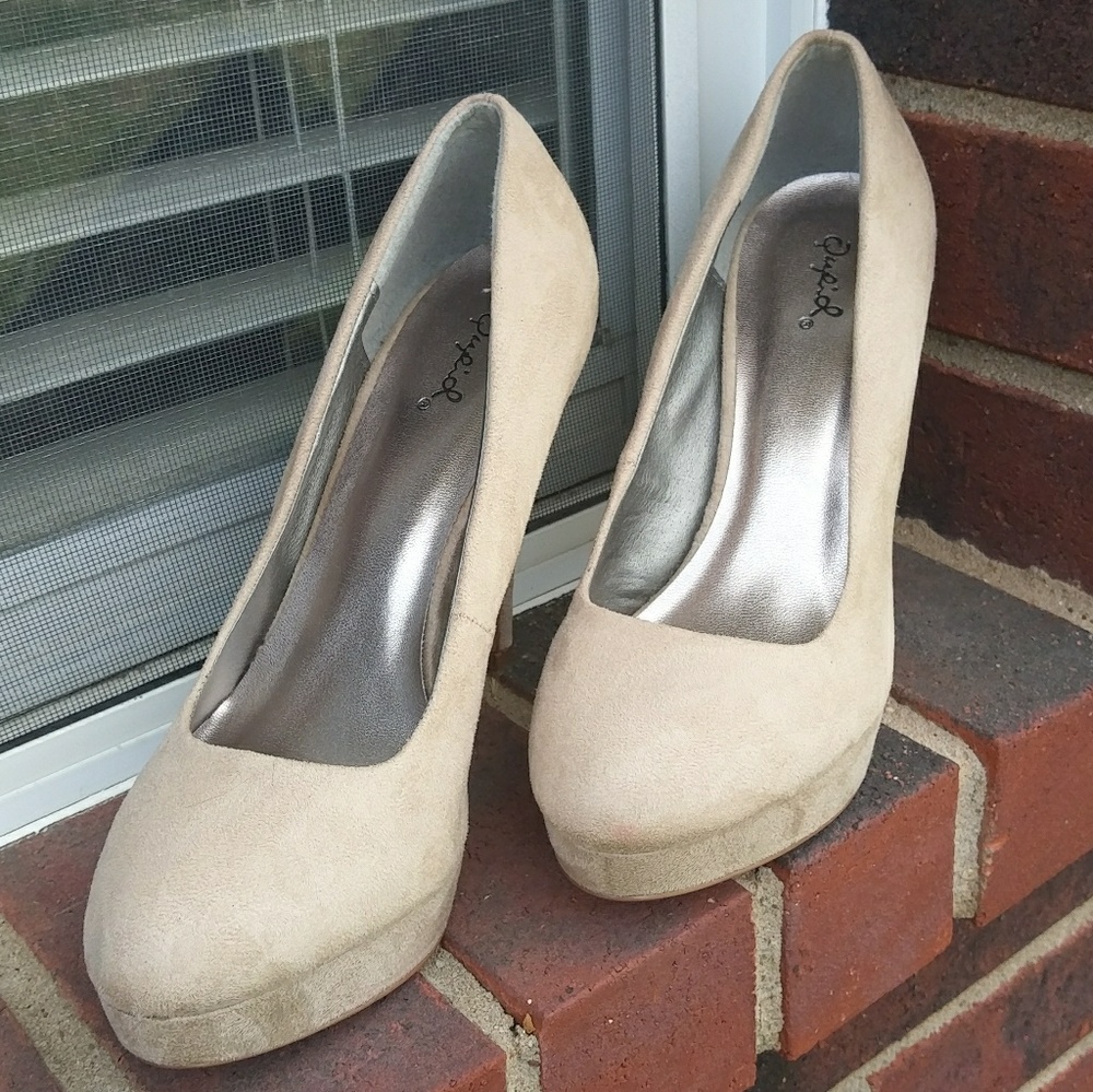 Qupid tan heels